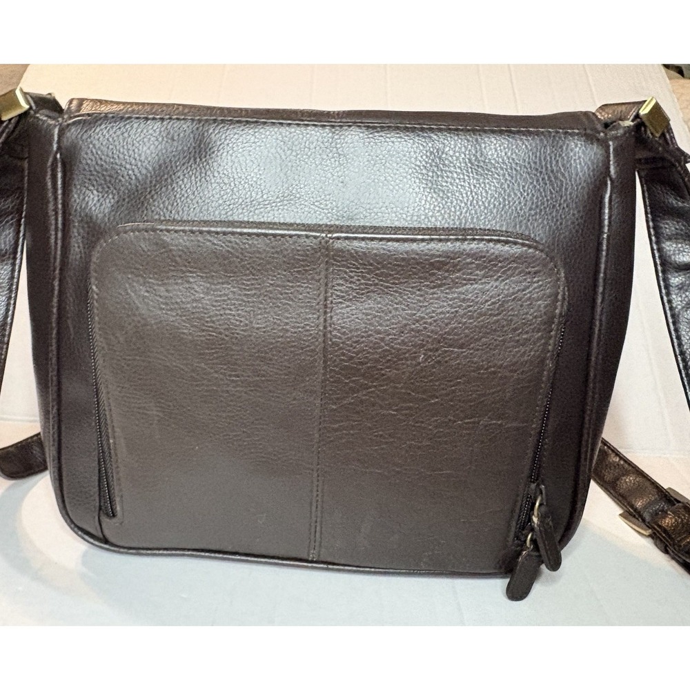 Cherokee Brown Vintage 2000s Leather Crossbody Bag Adjustable Strap